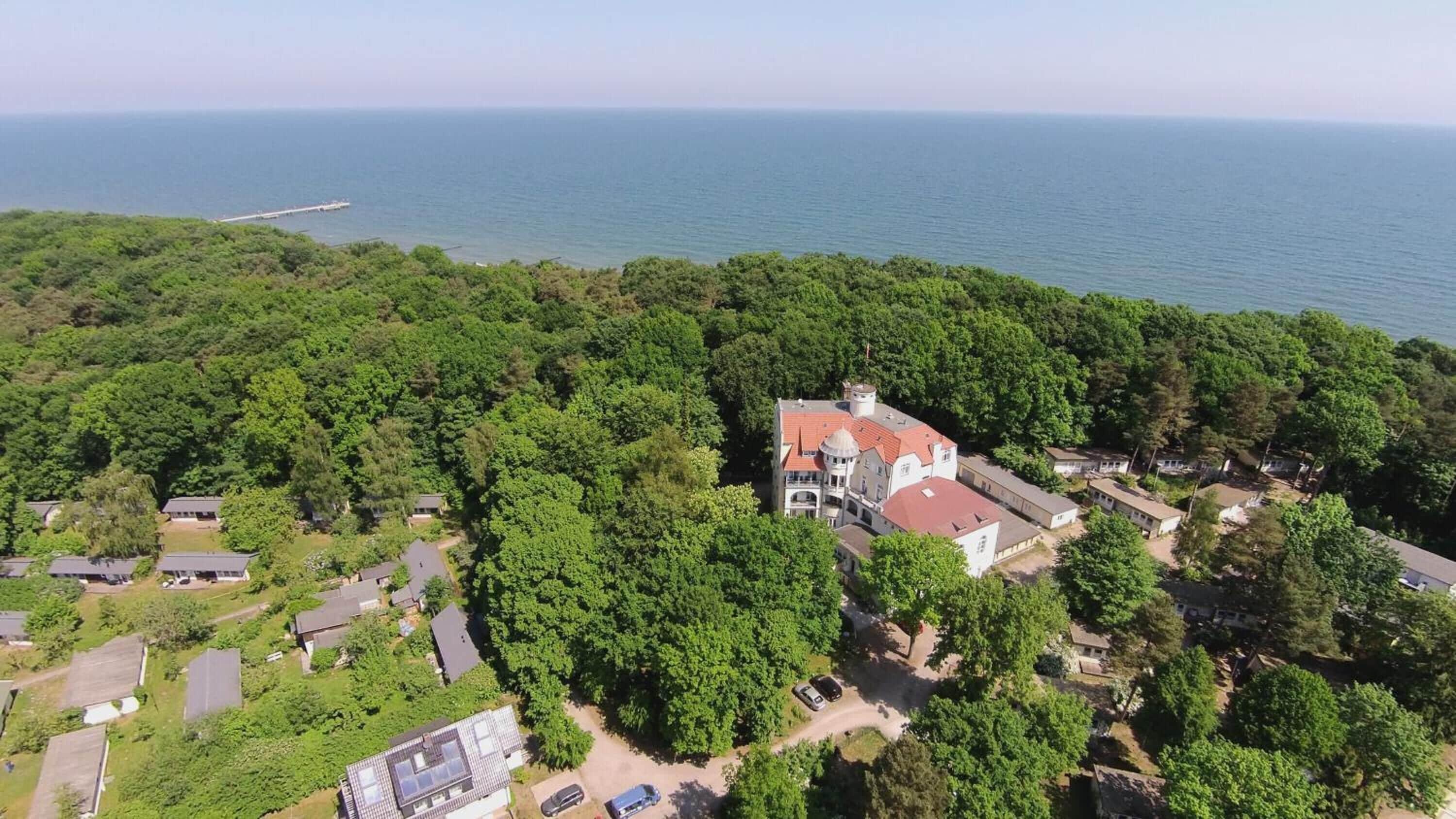 Nahe der Kirche Koserow übernachten: 5 Budgethotels verglichen